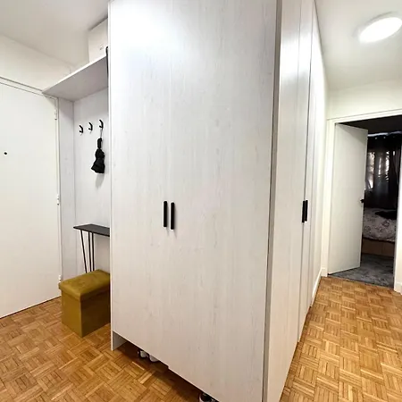Petit Moderne Et Cosy Apartment Saint-Maur-des-Fossés